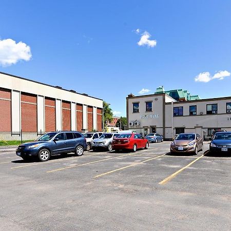 Ottawa Inn Hotel المظهر الخارجي الصورة