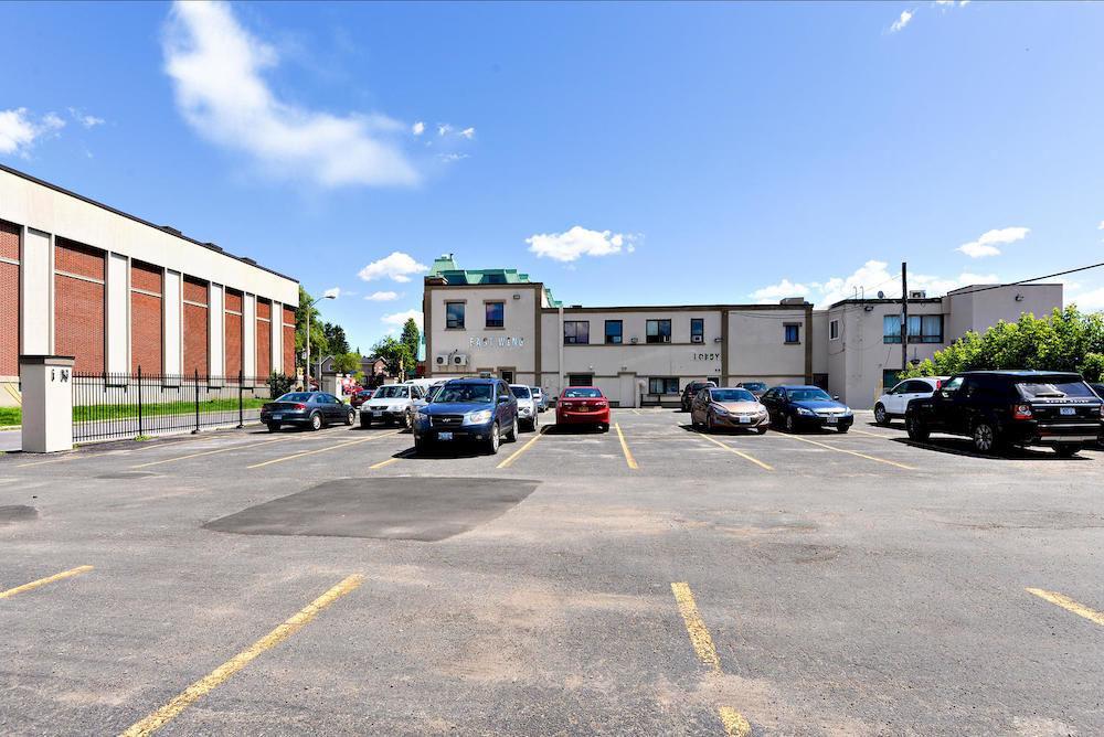 Ottawa Inn Hotel المظهر الخارجي الصورة